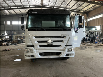 Tank truck SINOTRUK HOWO