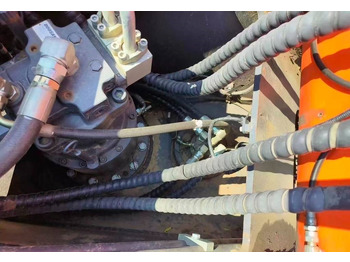 Crawler excavator Doosan DX 200: picture 4