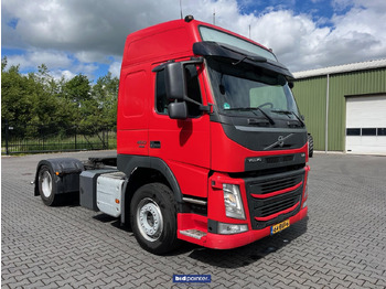 Tractor unit VOLVO FM 460