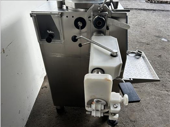 Food processing equipment Rex RVF80 Vacuum filler: picture 5 Food processing equipment Rex RVF80 Vacuum filler: picture 5