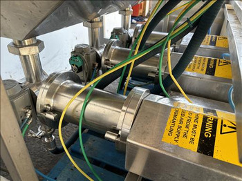 Food processing equipment Riggs 1000 Three head filler: picture 4 Food processing equipment Riggs 1000 Three head filler: picture 4