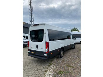 Coach Iveco Daily- 21 Miejsc: picture 2