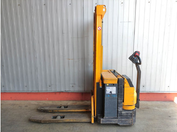 Stacker JUNGHEINRICH EJC