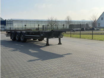 Container transporter/ Swap body semi-trailer KÖGEL