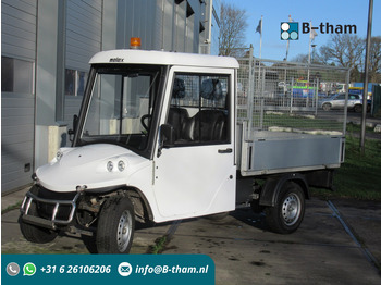 Flatbed van