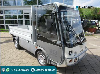 Flatbed van