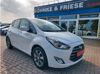 Car HYUNDAI