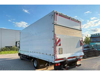 Curtainsider truck Iveco: picture 4