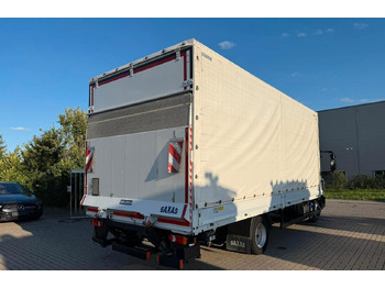 Curtainsider truck Iveco: picture 5
