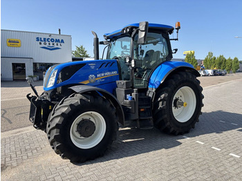 Farm tractor NEW HOLLAND T7.245