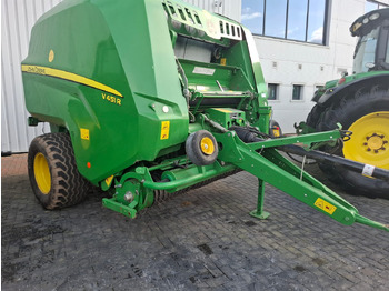 Hay and forage equipment JOHN DEERE