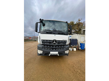 Stationary concrete pump MERCEDES-BENZ Actros