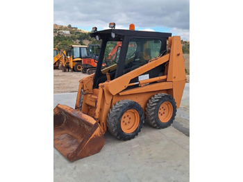 Skid steer loader CASE