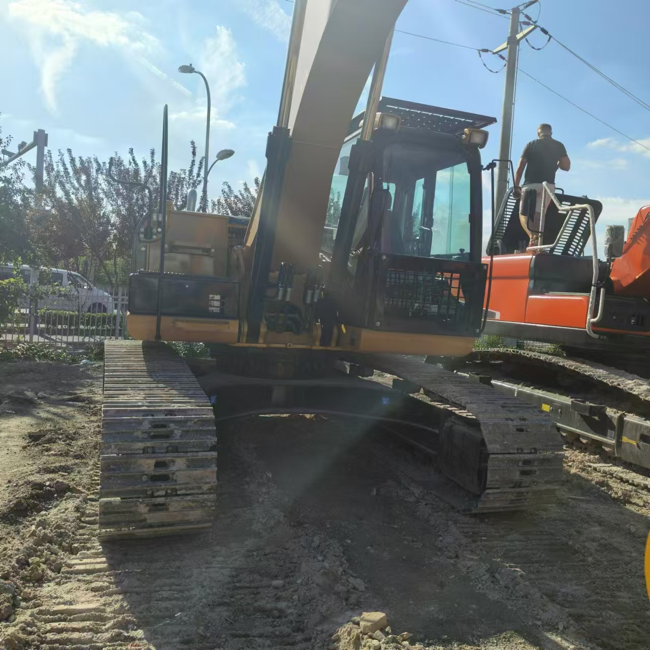 Crawler excavator CATERPILLAR 323D: picture 4 Crawler excavator CATERPILLAR 323D: picture 4