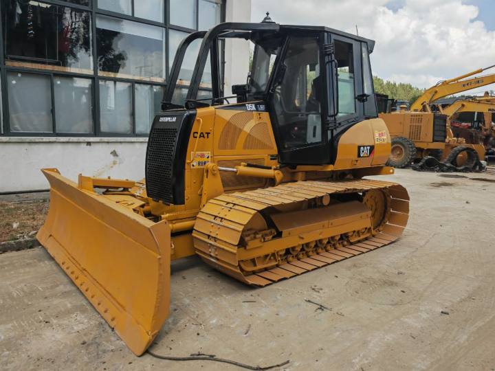 Bulldozer CATERPILLAR D5K: picture 2