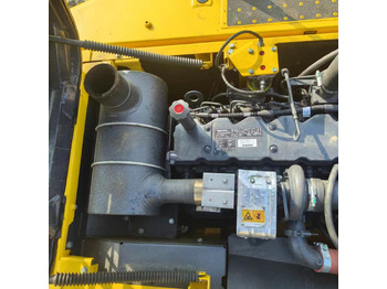 Crawler excavator KOMATSU PC200: picture 2