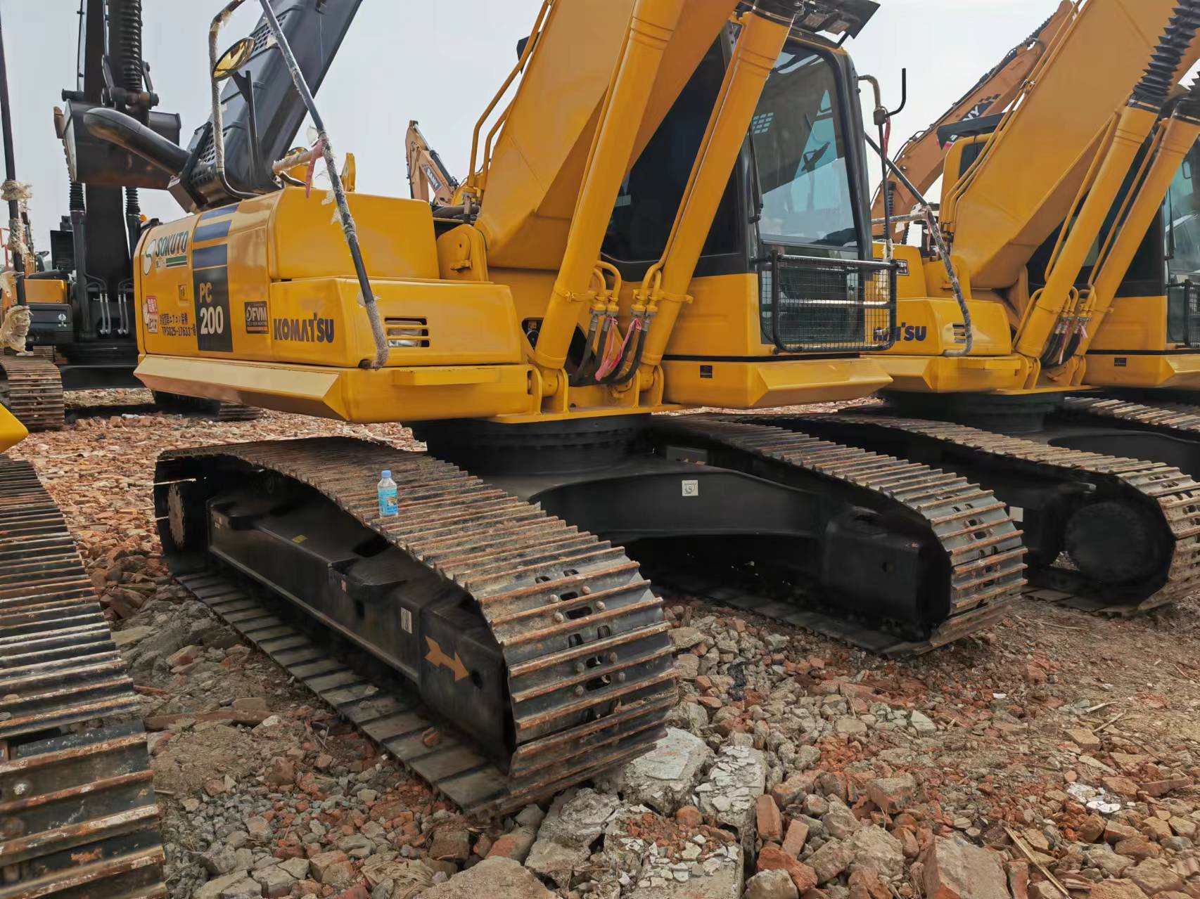 Crawler excavator KOMATSU PC200: picture 3 Crawler excavator KOMATSU PC200: picture 3