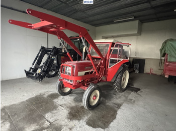 Farm tractor INTERNATIONAL