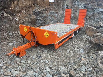 Low loader trailer