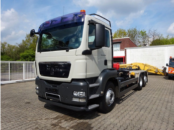 Hook lift truck MAN
