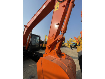 Crawler excavator HITACHI ZX130: picture 5