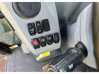 Backhoe loader Caterpillar: picture 5