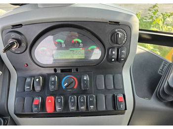 Backhoe loader Caterpillar: picture 4