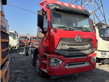 Tractor unit SINOTRUK