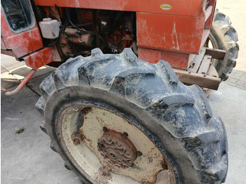 Farm tractor Renault 781-4: picture 4