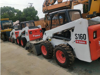 Skid steer loader Bobcat S160: picture 3