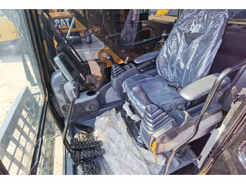 Crawler excavator Caterpillar 324D2: picture 2