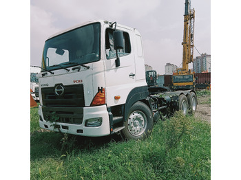 Tractor unit HINO