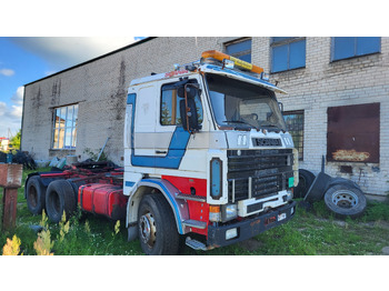 Tractor unit SCANIA R142