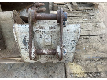 Excavator bucket Godet de terrassement - axe 45 mm: picture 2 Excavator bucket Godet de terrassement - axe 45 mm: picture 2