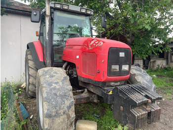 Farm tractor MASSEY FERGUSON 8220