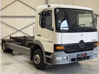 Hook lift truck MERCEDES-BENZ Atego: picture 3