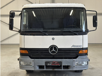 Hook lift truck MERCEDES-BENZ Atego: picture 2