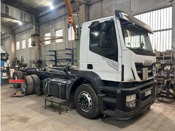 Hook lift truck IVECO Stralis