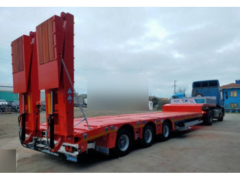 Low loader semi-trailer