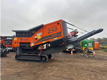 Industrial waste shredder