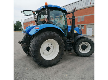 Farm tractor NEW HOLLAND