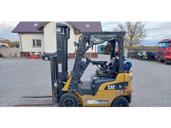 LPG forklift CATERPILLAR GP