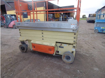 Scissor lift JLG