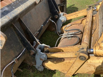 Backhoe loader New Holland 675D: picture 5 Backhoe loader New Holland 675D: picture 5