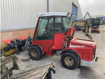 Municipal tractor