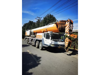 Mobile crane ZOOMLION