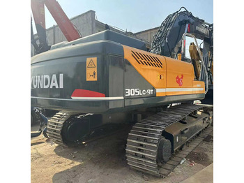 Crawler excavator Heavy-Duty Hyundai 305 Excavator for Mining & Construction - Well-Maintained, Warranty Included: picture 2