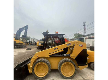 Skid steer loader CATERPILLAR