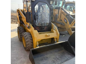 Skid steer loader CATERPILLAR