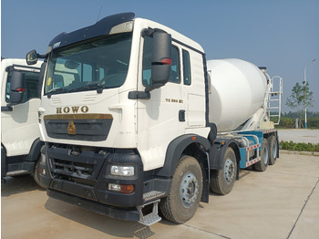 Concrete mixer truck SINOTRUK HOWO